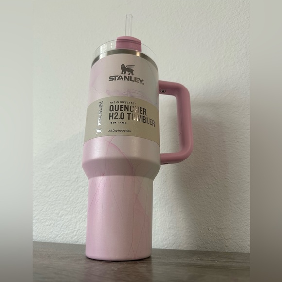 Stanley 40oz limited edition pink marble - Picture 4 of 4